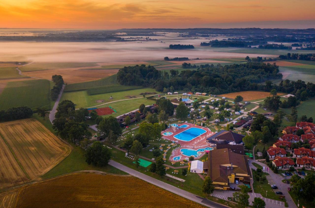 Terme Banovci - Hotelsko Naselje Zeleni Gaj Esterno foto